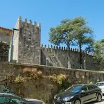 Casa de Férias Guestready - Historic Courtyard Townhouse
