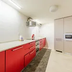 Guestready - Historic Courtyard Townhouse *