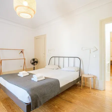 펜션 Guestready - Historic Courtyard Townhouse *