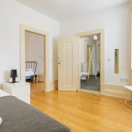 펜션 Guestready - Historic Courtyard Townhouse