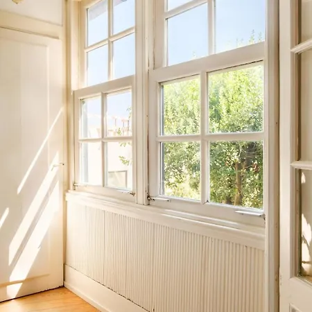 펜션 Guestready - Historic Courtyard Townhouse