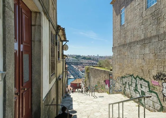 Guestready - Historic Courtyard Townhouse