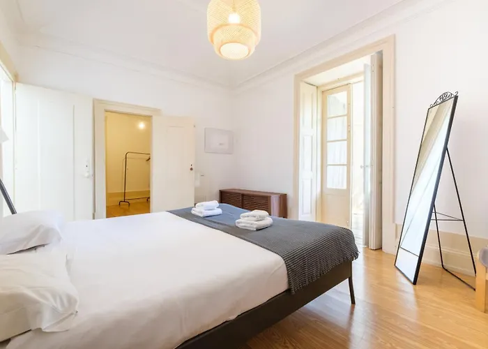 Guestready - Historic Courtyard Townhouse 펜션 포르투