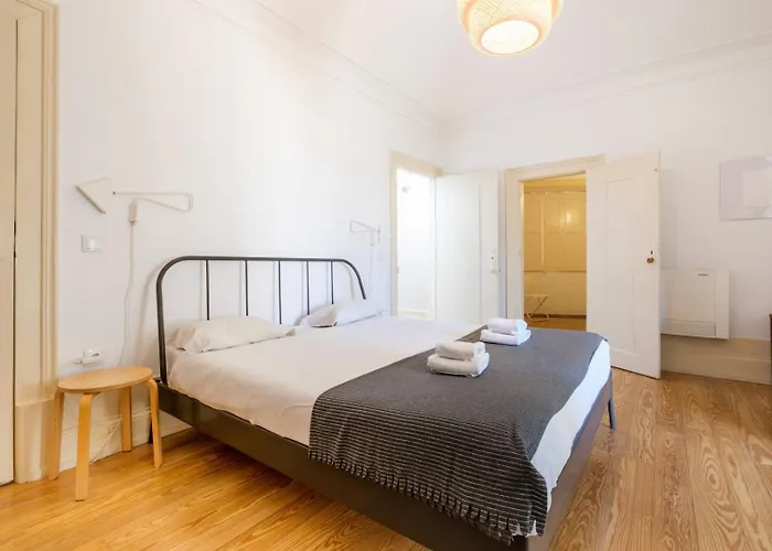 Guestready - Historic Courtyard Townhouse *