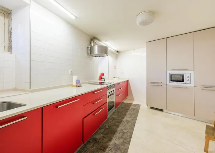 Guestready - Historic Courtyard Townhouse *