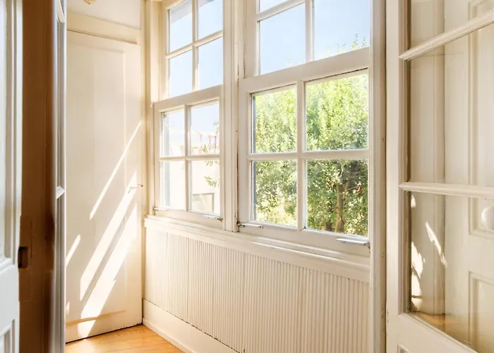 펜션 Guestready - Historic Courtyard Townhouse