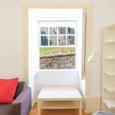 Сasa de vacaciones Guestready - Historic Courtyard Townhouse *