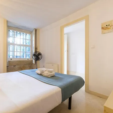 Ferienhaus Guestready - Historic Courtyard Townhouse
