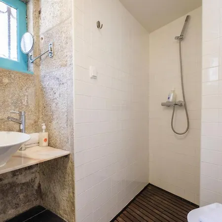 Guestready - Historic Courtyard Townhouse *