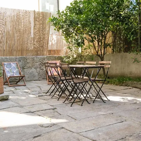 Guestready - Historic Courtyard Townhouse