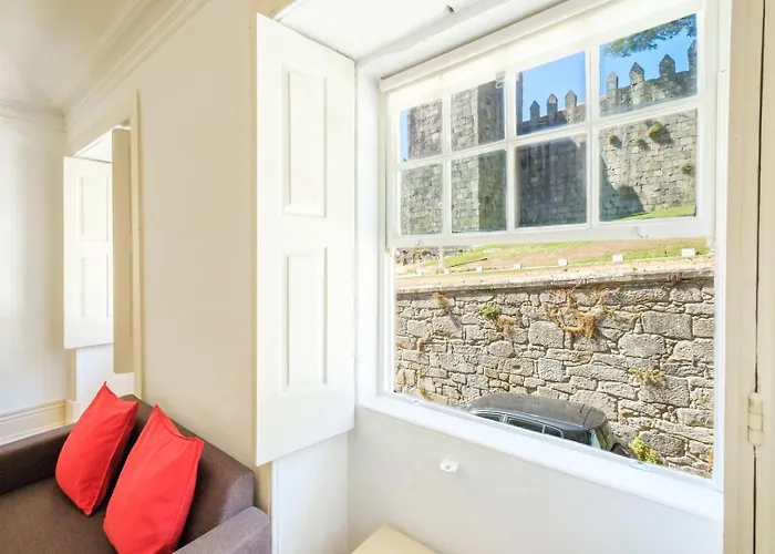 Dom wakacyjny Guestready - Historic Courtyard Townhouse Porto