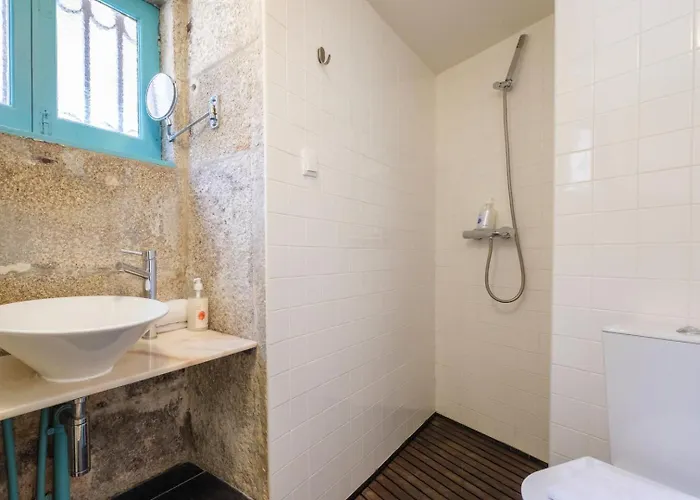 Guestready - Historic Courtyard Townhouse *