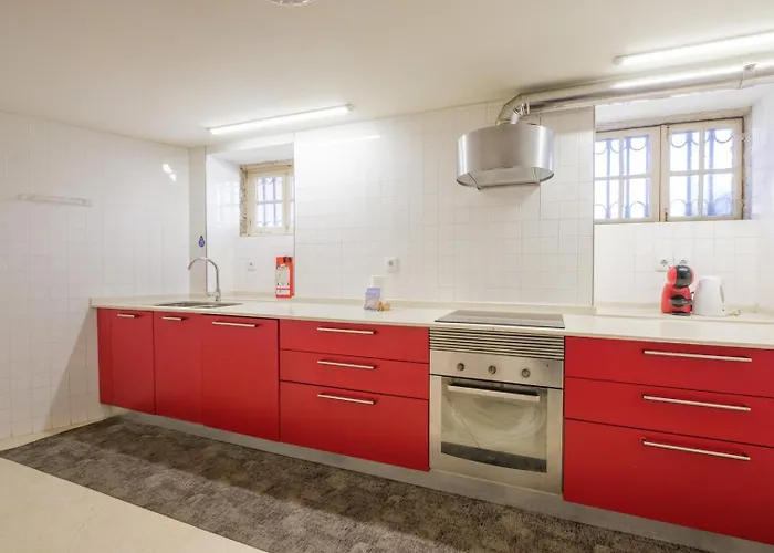 Dom wakacyjny Guestready - Historic Courtyard Townhouse