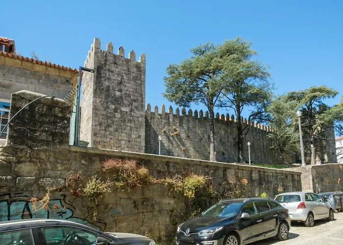 Dom wakacyjny Guestready - Historic Courtyard Townhouse