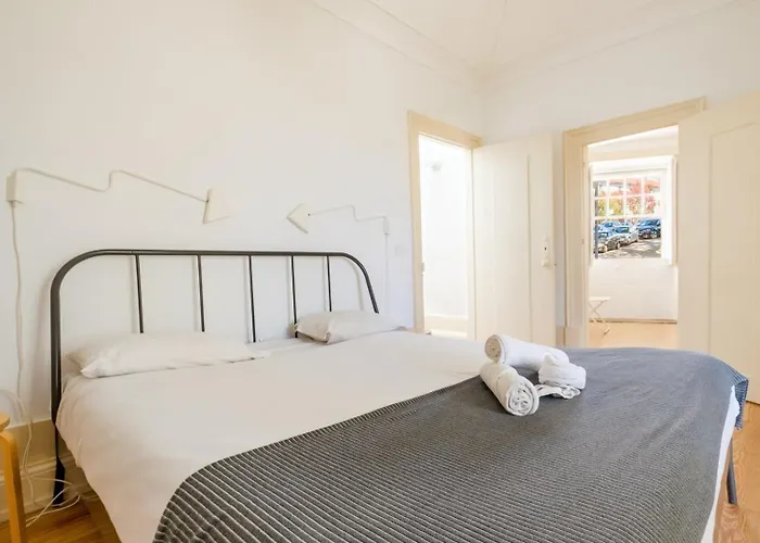 Dom wakacyjny Guestready - Historic Courtyard Townhouse