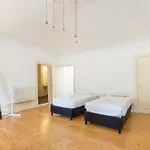 Guestready - Historic Courtyard Townhouse * Oporto