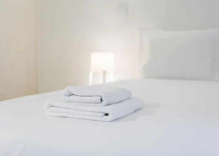 Сasa de vacaciones Guestready - Historic Courtyard Townhouse *